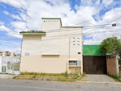 Casa de remate en San Isidro Castillotla para Vivienda o Inversion