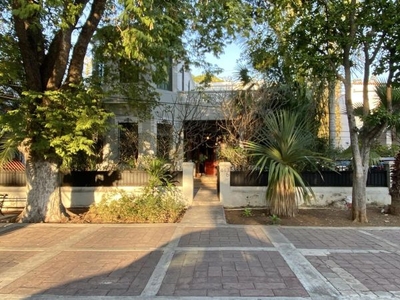 Preciosa Casa en renta en Paseo Montejo ideal para Hotel o Restaurante con paneles solares