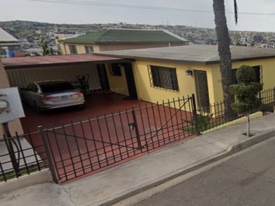 PRECIOSA CASA EN TIJUANA EXCELENTE OPORTUNIDAD EN RECUPERACIÓN