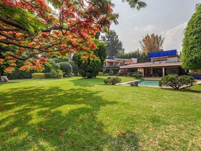 Vendo casa en Rancho Cortes , Cuernavaca, con amplio jardín