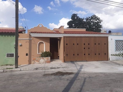 Renta Hermosa Casa en Zona Norte Francisco de Montejo, Mérida