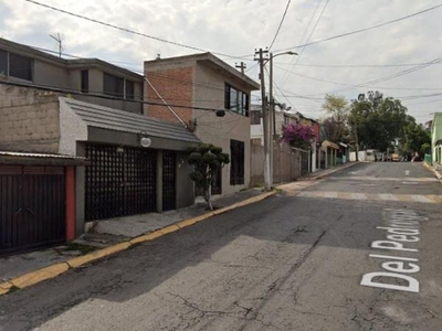 Venta de Casa en Av. Pedregal, Loma Cantera, Naucalpan de Juárez