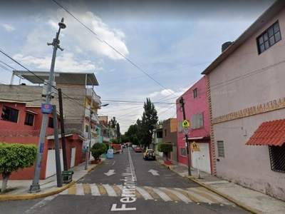 VENTA DE CASA EN IZTAPALAPA, REMATE BANCARIO. COL. GPE DEL MORAL.