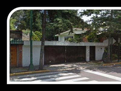 VENTA DE CASA EN LOMAS DE TARANGO, CDMX. EN ZONA RESIDENCIAL A MUY BUEN PRECIO!!