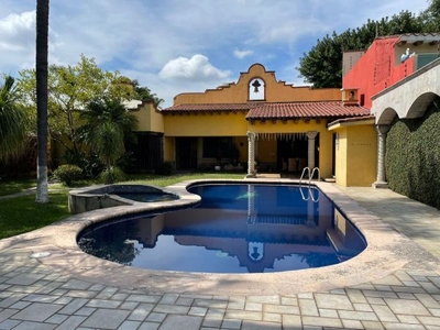 VENTA DE CASA EN UNA PLANTA EN JARDINES DE CUERNAVACA