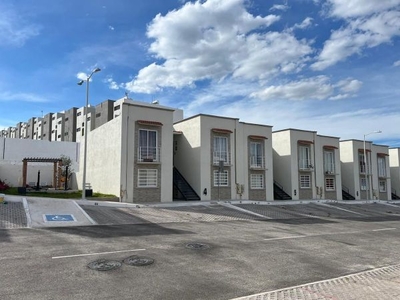 VENTA DE DEPARTAMENTO EN FRACCIONAMIENTO VILLAS DE SANTIAGO, QUERETARO