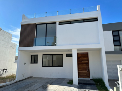 Casa En Venta En Coto Argenta, Zapopan