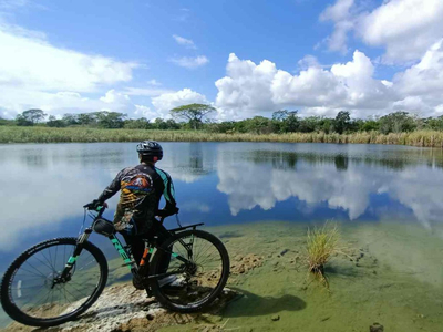 Desarrollo Ideal Para Vacacionar Y Airbnb! Lotes Semi Urbanizados. Cenote Al Aire Libre. Amenidades. Costa Esmeralda. Yucatán.
