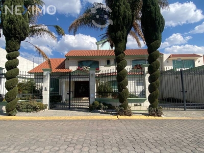 SE VENDE CASA EN PRIVADA DE ARBOLEDAS DE SAN JAVIE