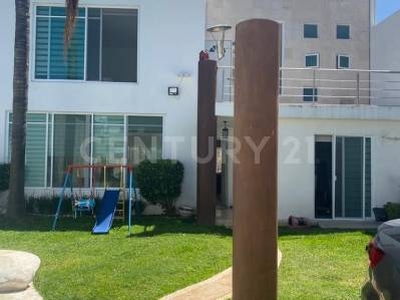 Casa en condominio en venta con excelente ubicación zona Lomas de Tetela