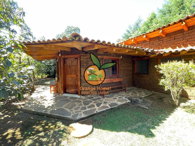 Cabaña Rústica En Mazamitla, Jal. Con Pinos Y Árboles De Aguacate