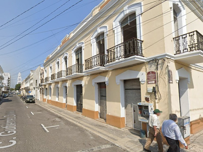 Casa En Remate Bancario En Centro, Veracruz. (65% Debajo De Su Valor Comercial, Solo Recursos Propios, Unica Oportunidad) -ijmo2