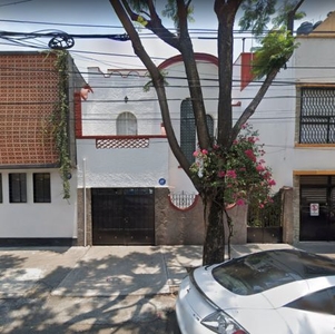 Casa de 3 recámaras en Tacámbaro, Col. Hipódromo Condesa. CDMX.