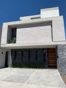 CASA EN PREVENTA EN ALTOS JURIQUILLA