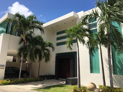 Casa en Residencial Villa Magna, Cancún, Q. Roo (l.i.)