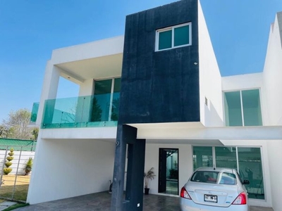 Casa en Venta a 7 min de la Cementera, Boulevard Esteban de Antuñano