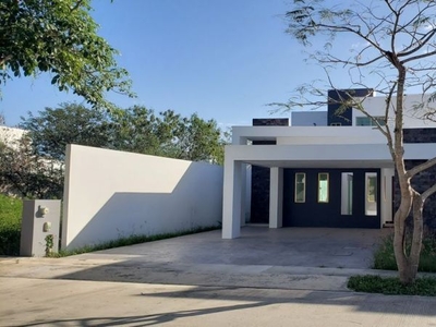 Casa nueva en venta en Privada Arbórea, Conkal, norte de Mérida