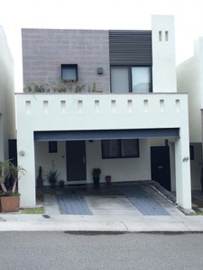 Preciosa Casa en Zibatá, 3 Recamaras, Estudio, Alberca, GYM, Seguridad !!