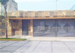 Casa en Venta REMODELADA en Col. Cipres en Toluca estado de México
