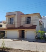 se vende casa montebello