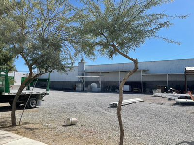 Bodega En Renta En Pequeña Zona Industrial