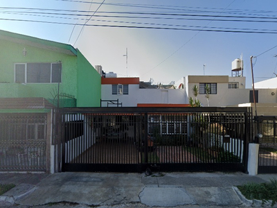Casa En Bruno Moreno Col. Jardines Alcalde Guadalajara Oportunidad¨***hre