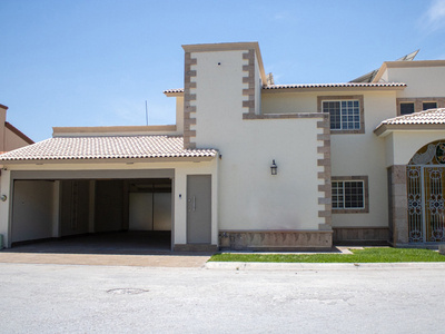 Casa En Renta En Hacienda Del Rosario, Torreon Coah.