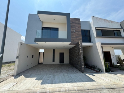 Doomos. Casa con alberca en venta en Lomas de la Rioja Alvarado Veracruz Riviera Veracruzana