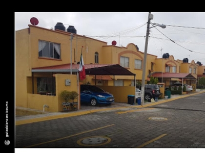 Doomos. Casa en Remate Bancario, Hacienda del Cedro, Nicolás Romero.