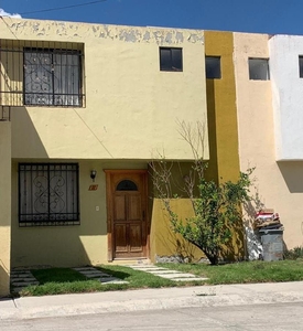 Doomos. Casa en Venta en Pachuca de Soto, Calle de Regina, Privada Sta Teresa, MG24-1068