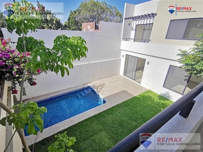 Doomos. Venta de casa nueva, Palmira, Cuernavaca, 4 recamaras...Clave 3943