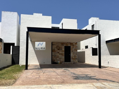 Renta De Casa En Privada Cholul, Mérida Semiamueblada