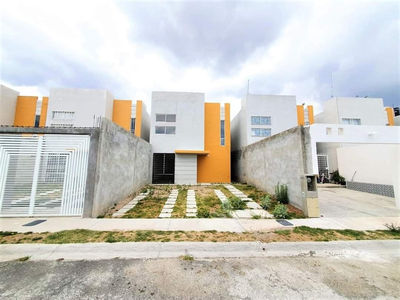 Se Vende Casa En Fraccionamiento Parque Los Encinos