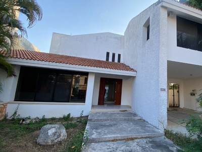 Venta De Casa En Montecristo, Mérida De 3 Habitaciones