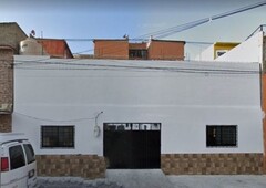 Casa Adjudicada a 3 Calles de Chedraui Eduardo Molina Gam con 4 Departamentos