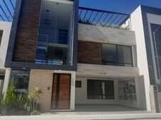 se vende casa nueva 4,090,000 recámara planta baja 4 recamaras recta a cholula
