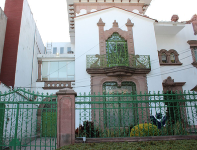Casa Colonial Con Uso De Suelo En Polanco.