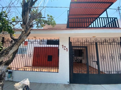 Casa en renta Calle A La Sierra y Av Manuel J. Clouthier (Casa Habitación u Oficinas)