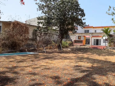 En Venta Casa En Col. Niño Artillero Con 3 Habitaciones, Alberca Y Jardin