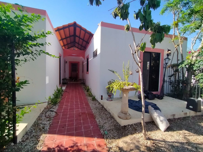Renta De Casa Amueblada De Un Piso En Baspul, Yucatán.