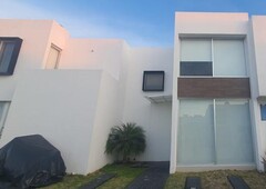 casas en renta - 102m2 - 2 recámaras - corregidora - 7,750