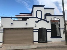 se vende casa en residencial real del arco