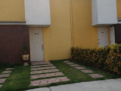 Casa en condominio en renta Ahuehuetes, Delegación Santa María Totoltepec, 50200 Toluca De Lerdo, Méx., México