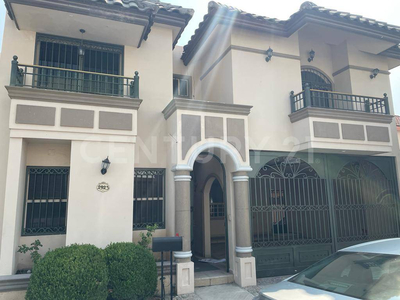 Casa En Venta En Cumbres 5to Sector