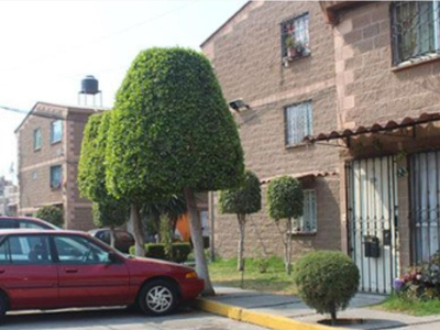 Excelente Casa De Dos Niveles En Valle De Chalco, Fracc. Geo Villas De La Asuncion. Alcp