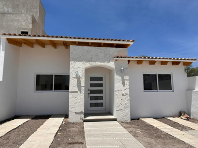 Tequisquiapan, Casa De Un Nivel 2 Recamaras Venta