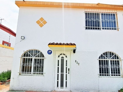 Casa en venta Calle Sinaloa 133, Habitacional Jacarandas, Tlalnepantla De Baz, Estado De México, México