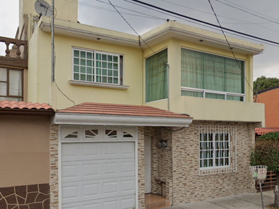 Casa en venta Profesa 59, Mz 019, Habit.valle De Santa Monica, Tlalnepantla De Baz, Estado De México, México