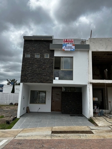 Casa en venta en coto Savia Central, San Isidro, Villas de Zapopan
