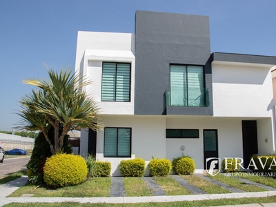 CASA EN VENTA EN JARDIN REAL COTO JARDIN DE LOS CIBELES